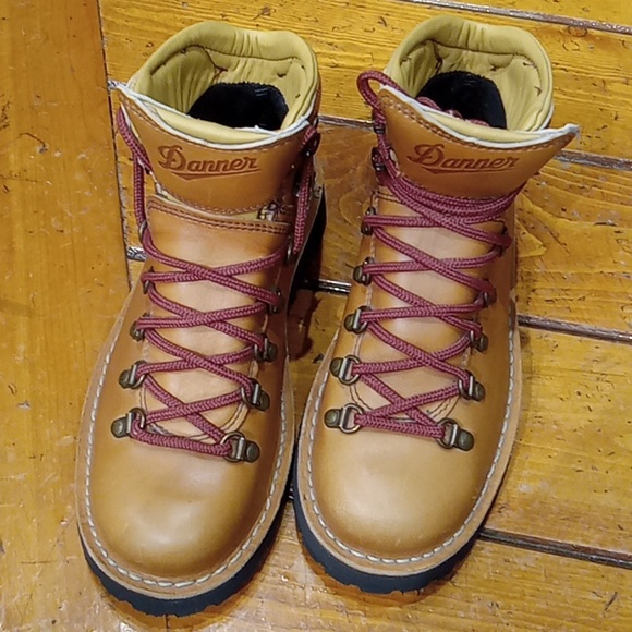 New Danner Mountain Pass Hiking Boots - Picture 3 of 4